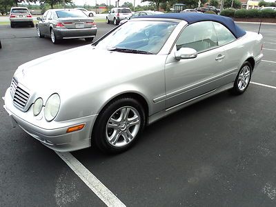 2001 mercedes clk 320 cabrio silver on gray with blue top! needs nothing!