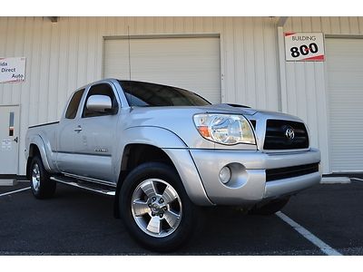 2005 toyota tacoma access cab trd sport package very clean serviced low reserve