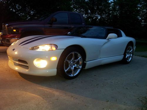 1996 dodge viper base convertible 2-door 8.0l