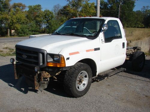 Runs and drives good! project or parts ! stripped interior 5.4 v8 gas auto 276k