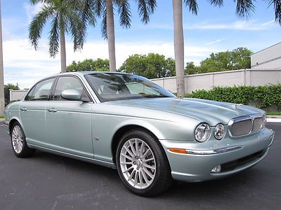 Florida super low 38k xj8 navigation leather sun roof fully loaded clean!
