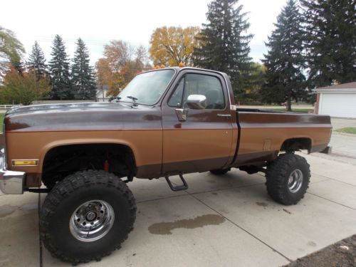 85 chevy 1/2 ton 4x4 on 1 ton chassis. fresh 454, trans, transfer case and diffs