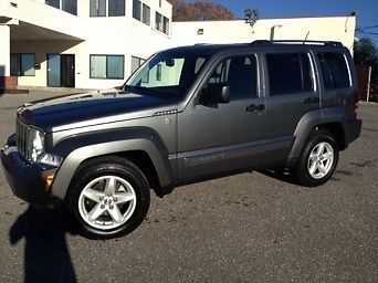 2012 jeep liberty limited, trail rated, leather seats, new tires, and clean