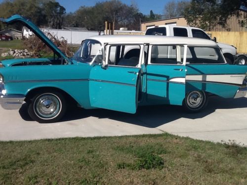 1957 chevy 210 wagon  mid west car ,rust free,great driver, image 3