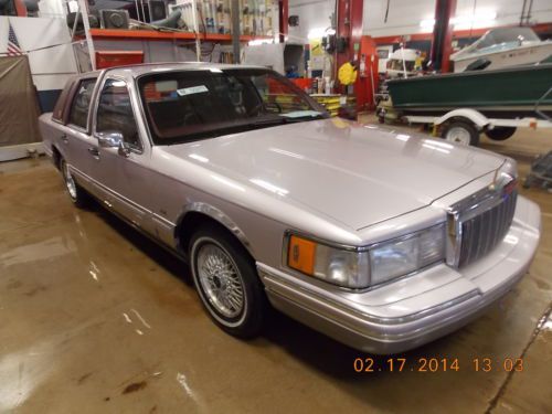 1991 lincoln town car signature series t1239773