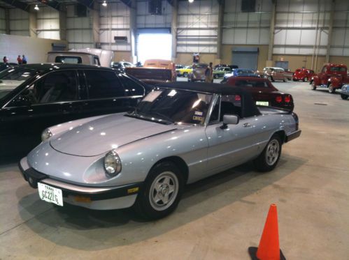 1984 alfa romeo spider veloce convertible 2-door 2.0l