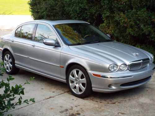 2004 jaguar x-type 3.0 93k mi,heated seats, parking sensors, moonroof, leather