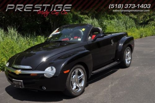 2005 ssr chrome wheels black red interior   l@@k only 6,000  miles every option