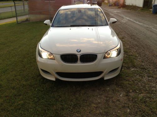 2010 bmw m5 base sedan 4-door 5.0l low reserve