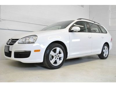 Vw manual 2.5l alloy wheels heated seats cd all power rare find great mpg clean