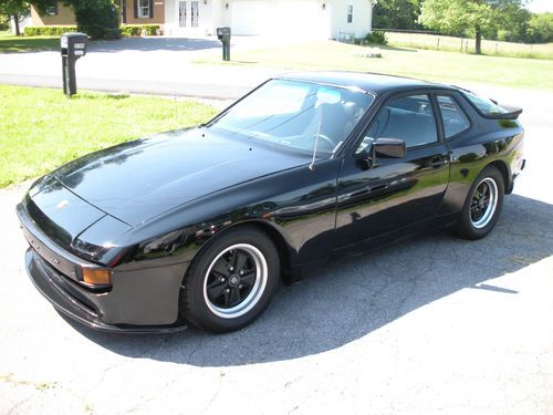 1985 porsche 944 2.5 liter, 5 speed, black/black