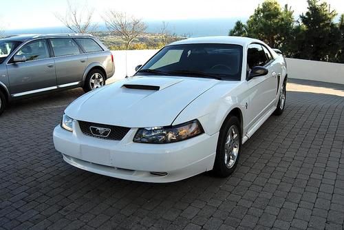 2004  california ford mustang  coupe 2-door 3.8lv6 gas saver only 82k miles