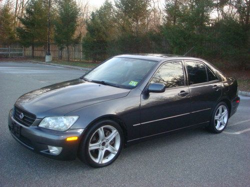 2003 lexus is300 base sedan 4-door 3.0l