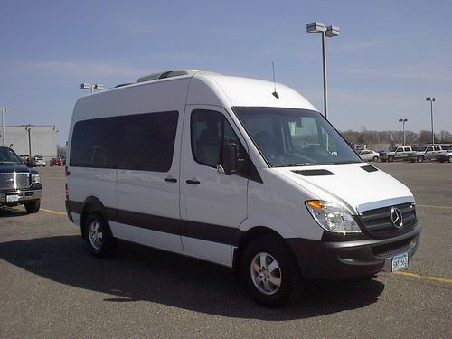 Dodge mercedes sprinter party van