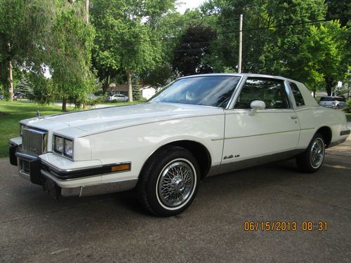 1984 pontiac grand prix  all original   super clean   no reserve