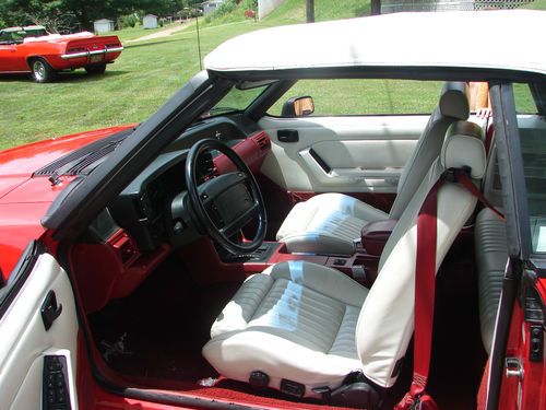 1990 ford mustang gt convertible 2-door 5.0l