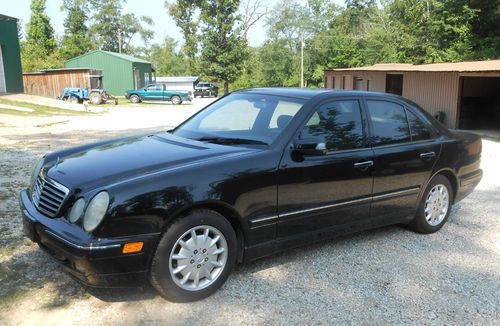 2000 mercedes benz e 320  138,000  priced to sell black