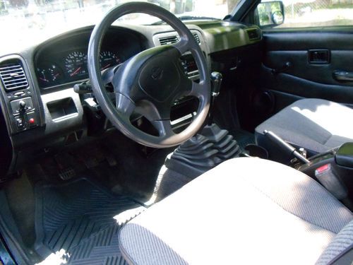 Buy Used 1994 Nissan Xe V6 4x4 King Cab Hardbody D21 Pickup
