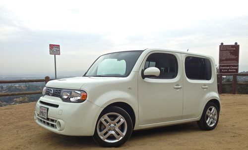 2010 nissan cube sl w/only 30k miles and 100k mile warranty