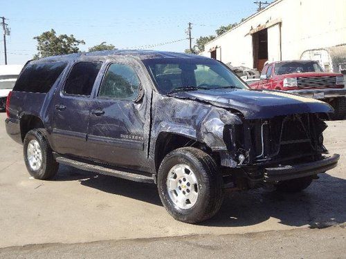 2013 chevrolet suburban lt 1500 damaged junk title priced to sell export welcome