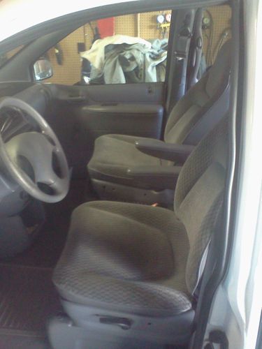 2000 Dodge Caravan Base Mini Passenger Van 4-Door 3.3L, image 8