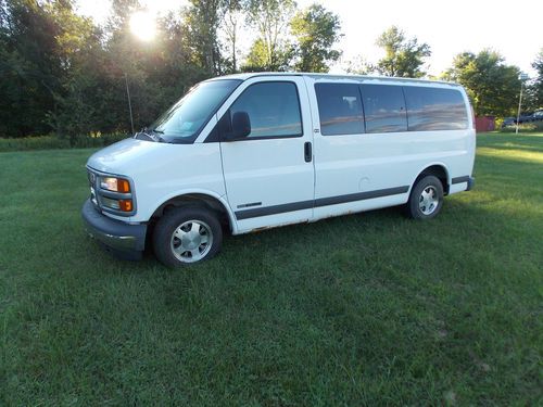 Gmc 1500 window van, 8 passneger