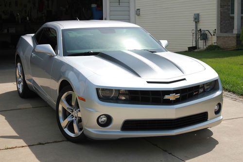 2010 chevrolet camaro 2ss rs coupe 6.2l manual silver w/ralstripe highpolish20's