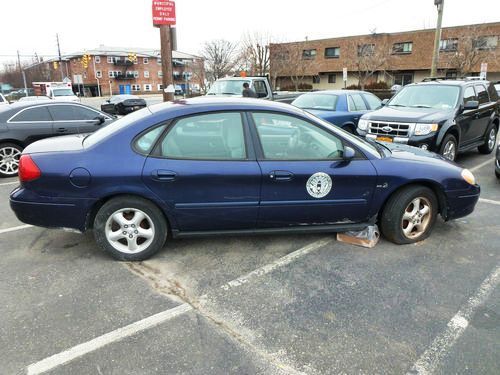 **2000 ford taurus se ** low miles, exc. condition, one owner, v6