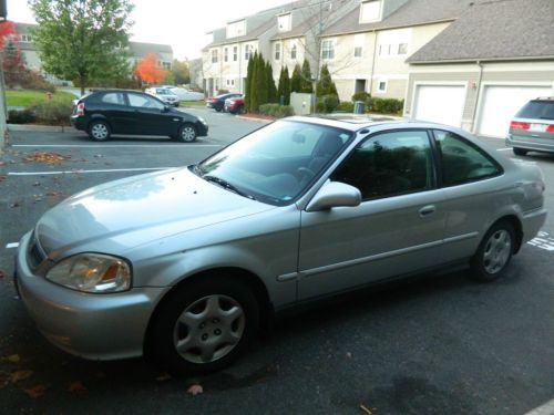 1999 honda civic ex coupe silver. only 82,000 miles!! low reserve