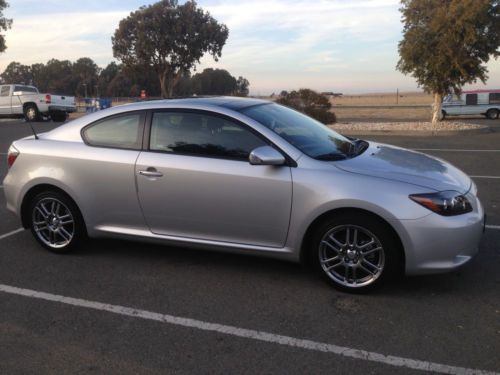 2010 scion tc base coupe 2-door 2.4l