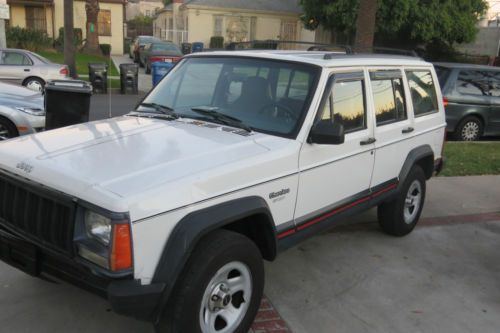 1 owner no reserve 1996 jeep cherokee sport/classic white roof rack 168k miles