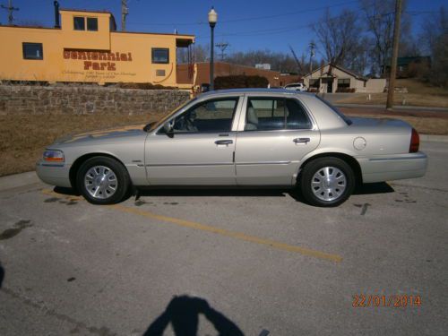 2004 mercury grand marquis ultimate 43k 1 owner no accidents