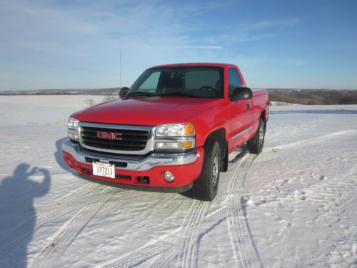 2006 gmc sierra k1500 regular cab, short box, low mileage..red.. great condition