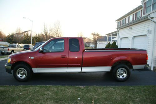 Ford f-150 pick up truck xlt extended cab 4 door 2wd 8 foot long bed triton v8