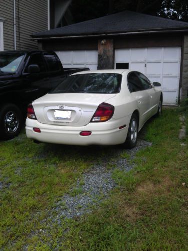 Buy used 2001 Oldsmobile Aurora PARTS CAR in Lawrence, Massachusetts