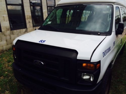 Ford van  great body   needs work    white    econoline passenger  handicap lift
