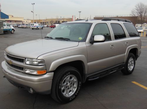 2005 chevy tahoe z71 fully loaded immaculate in/out must see!