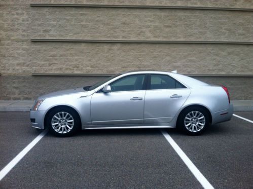 2010 cadillac cts awd sedan 40k miles*one owner*panoramic sunroof*leather