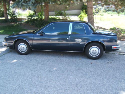 1988 buick riviera luxury coupe 2-door 3.8l