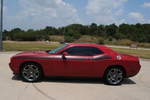 2012 dodge challenger navi hemi heated leather sunroof cd one owner new tires