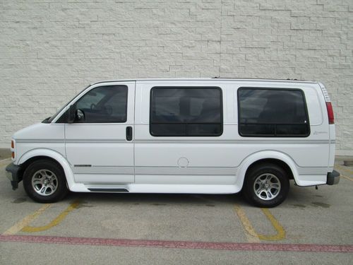 1998 gmc savana 1500 regency custom white van, 5.7l v/8, auto., well maintained