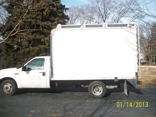 2005 ford f350 box truck with ladder rack