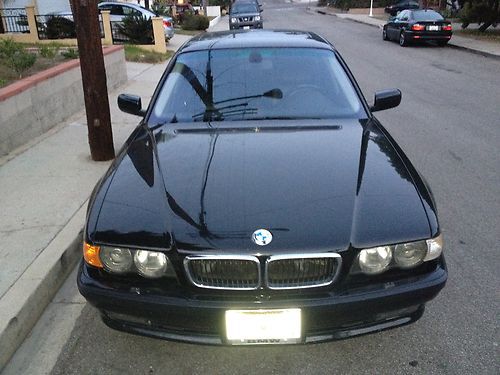 2001 bmw 740i base sedan 4-door 4.4l