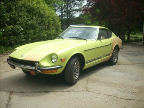 1972 datsun 240z original yellow.