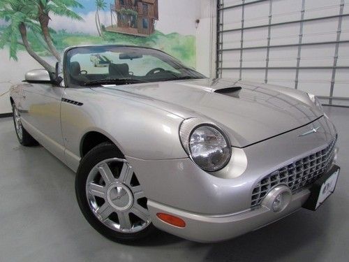 2004 ford thunderbird silver,16k only,like new,hard top/soft top, classic !