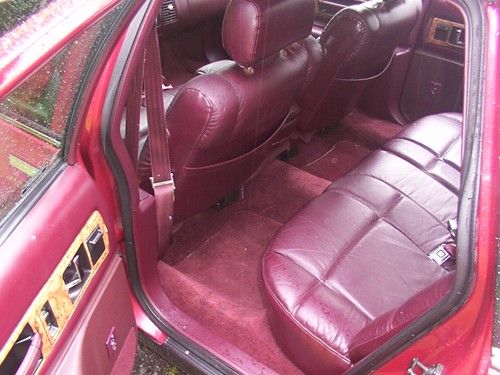 1993 Chevrolet Caprice Classic LTZ Sedan 4-Door 5.7L, image 8