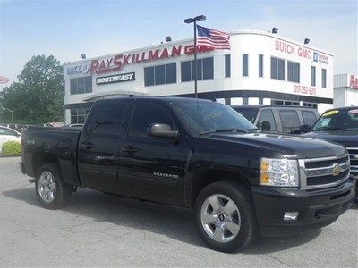 5.3l bluetooth leather one owner 4x4 4wd chevy black certified crew cab truck