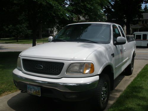2001 ford f-150 xlt 4 x 4 extended cab p/u