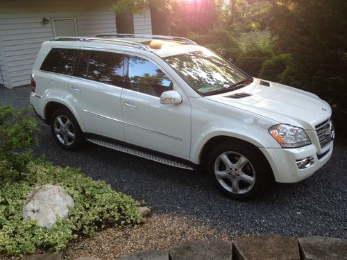 2008 gl550 artic white with cashmere interior,  tv's, heated seats, 3rd row seat
