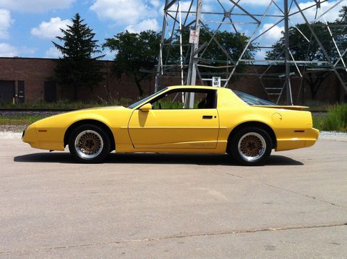 yellow 1992 trans jamaica cars rare pontiac 2040